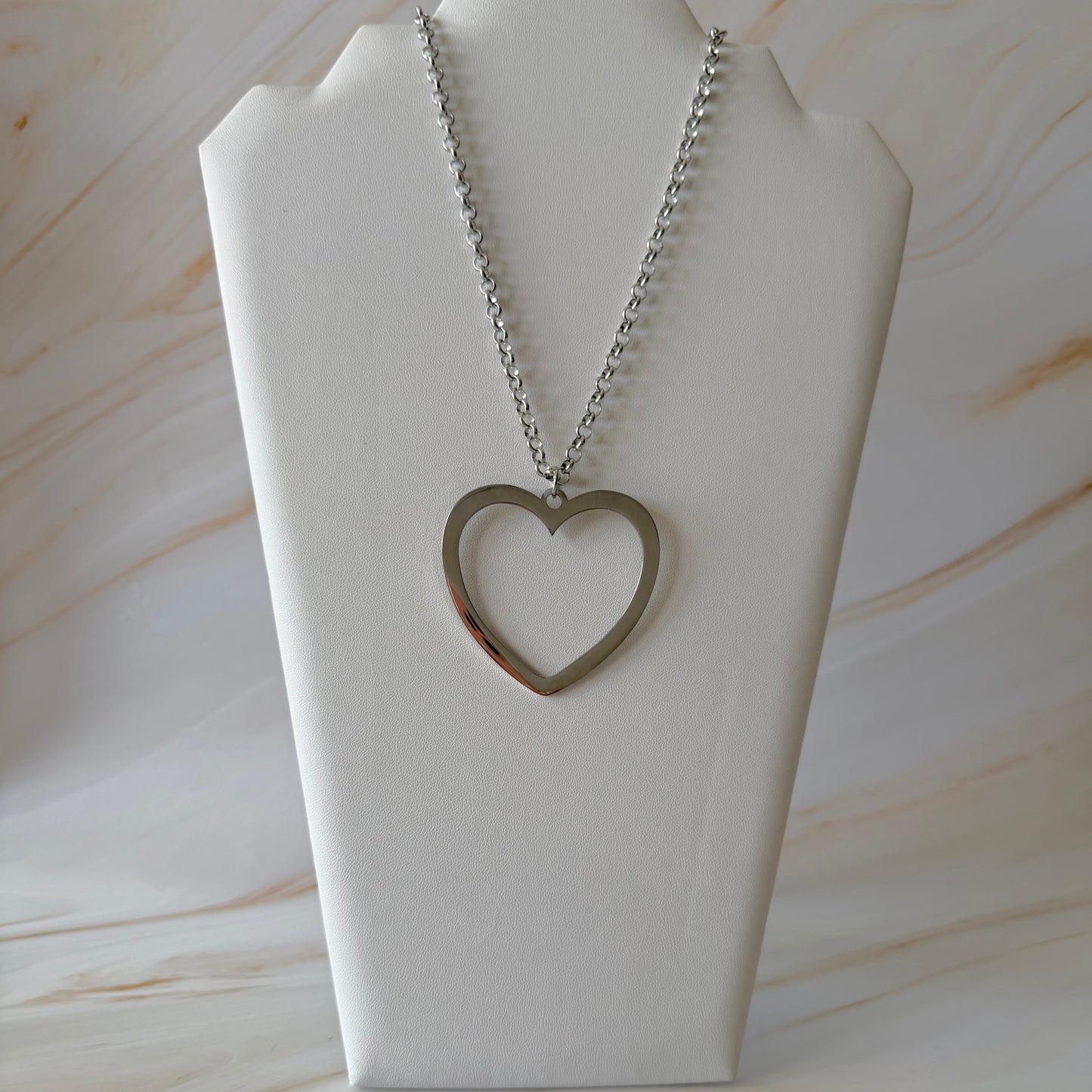 Collar Corazón de Acero Inoxidable 30"