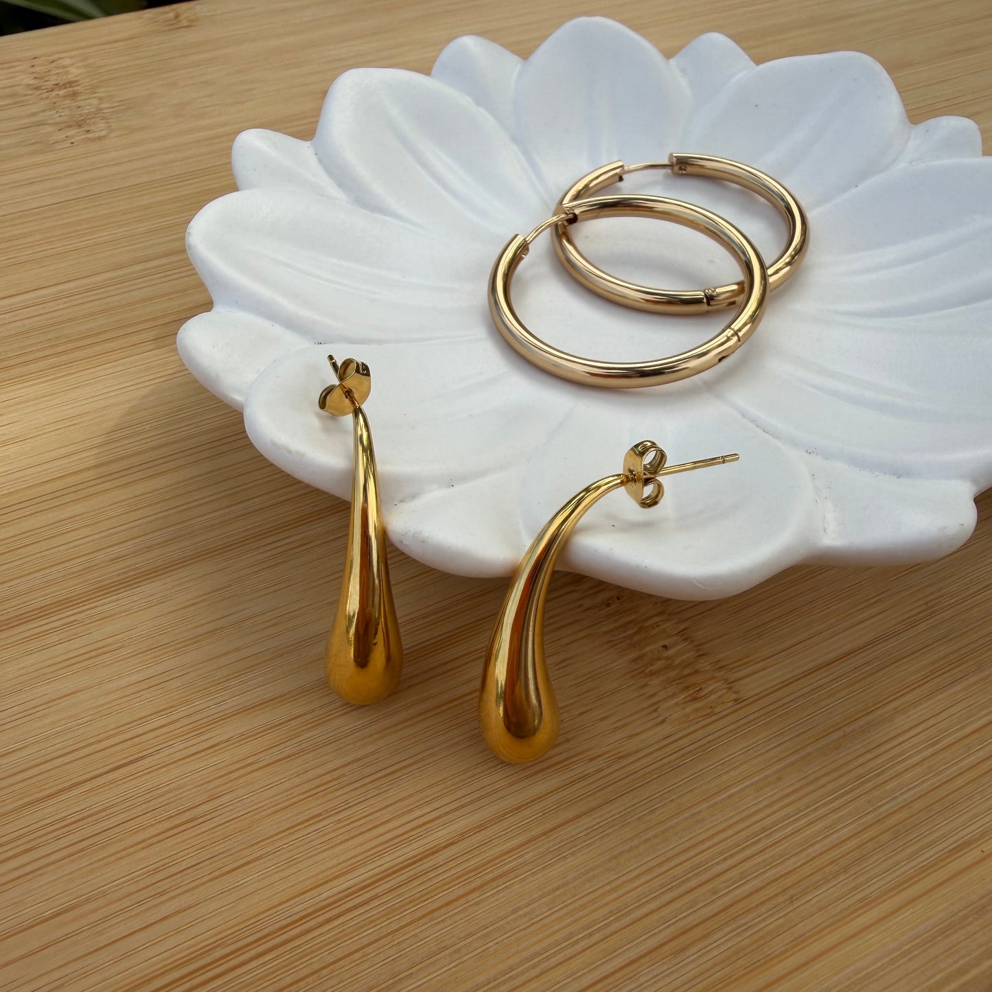 Pantallas Elegantes Doradas de Acero Inoxidable