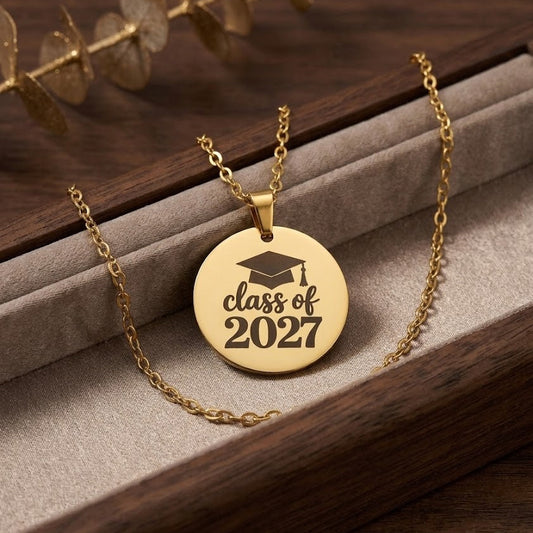 Dije Graduación Clase 2027 – Grabado Láser Personalizado