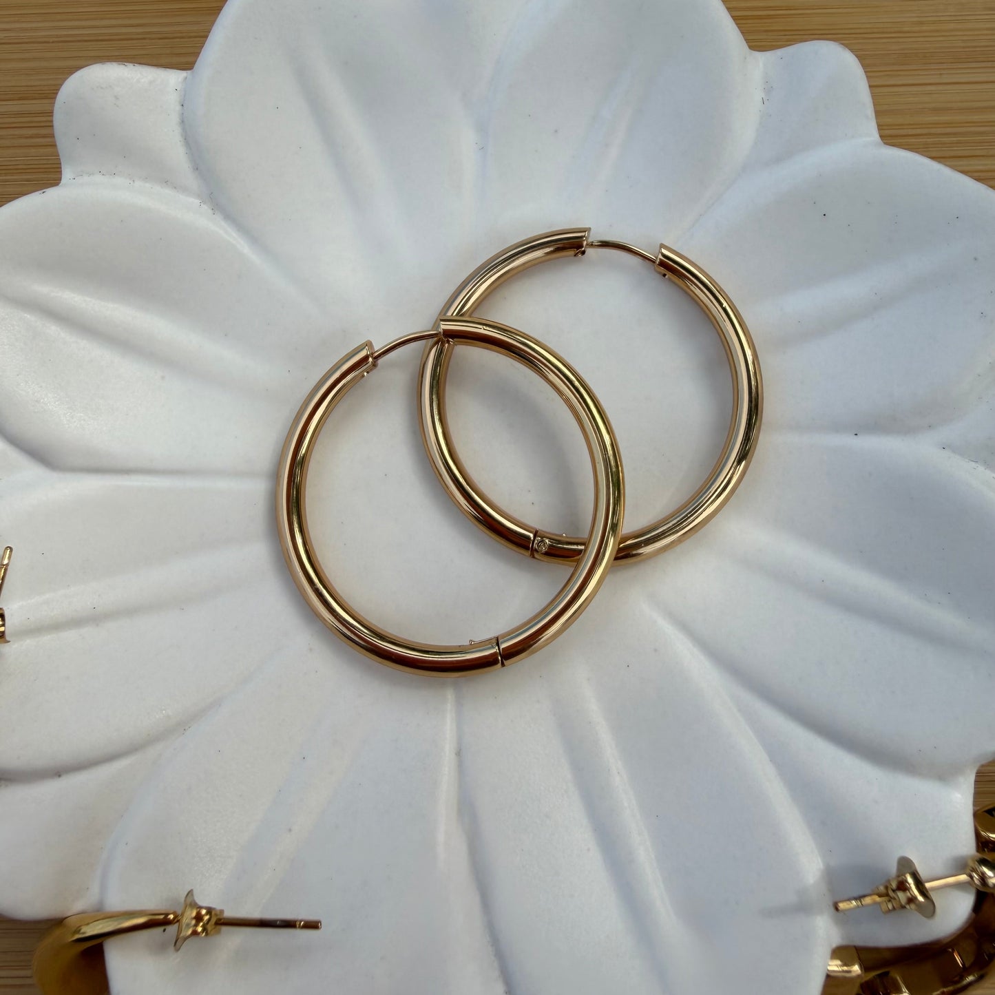 Pantallas Elegantes Doradas de Acero Inoxidable